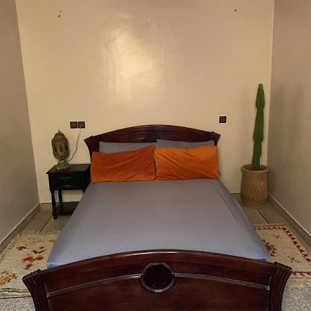 Emallayan Hostel 依索安 外观 照片