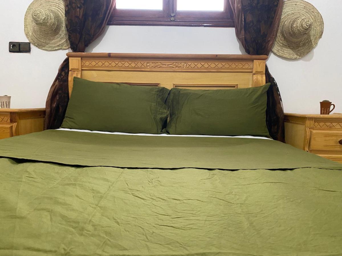 Emallayan Hostel 依索安 外观 照片